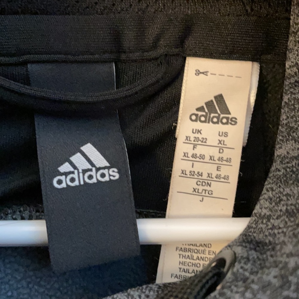 Adidas Sweatshirt Boys XL - Picture 3 of 5